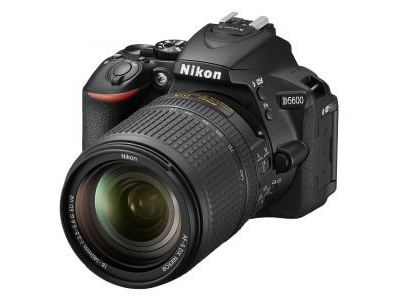 Nikon D5600 DSLR 18-140mm VR Lens Kit