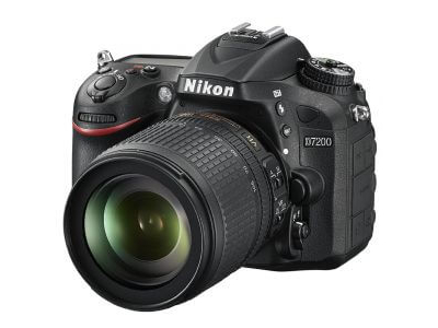 Nikon D7200 DSLR Camera with 18-105mm Lens Kit