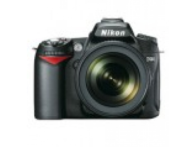 Nikon D90 Kit (18-105 mm)
