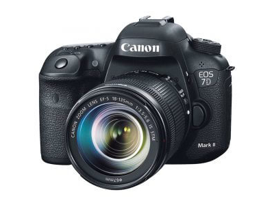 Canon EOS 7D Mark II DSLR Camera with 18-135mm f/3.5-5.6 STM Lens Kit