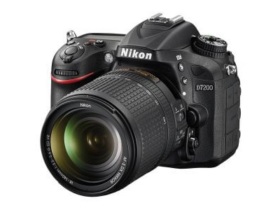 Nikon D7200 DSLR Camera with 18-140mm Lens Kit